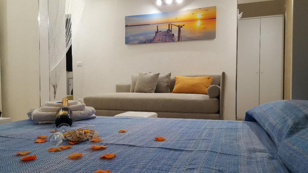 Martina'S House Hotell Porto Cesareo Exteriör bild