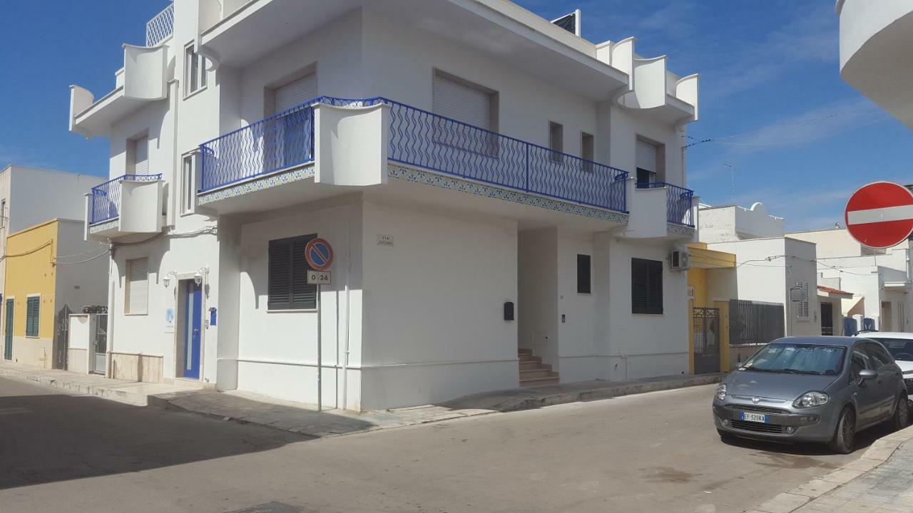 Martina'S House Hotell Porto Cesareo Exteriör bild